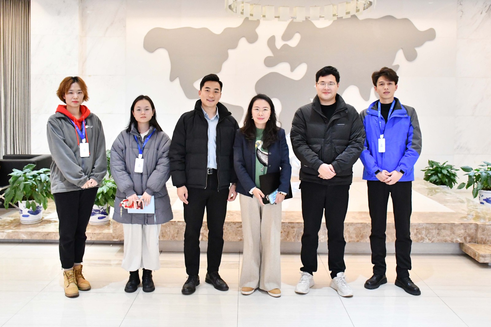 1708570095478883SPaA.jpg 444.jpg